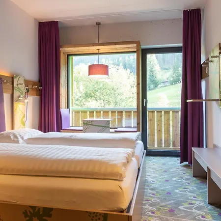 Explorer באד קליניקירשהיים