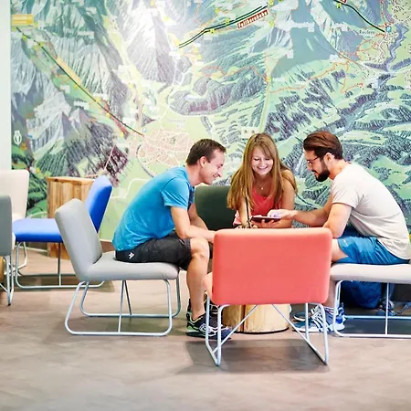 Отель Explorer 4*