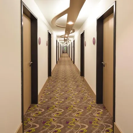 Hotell Explorer 3*