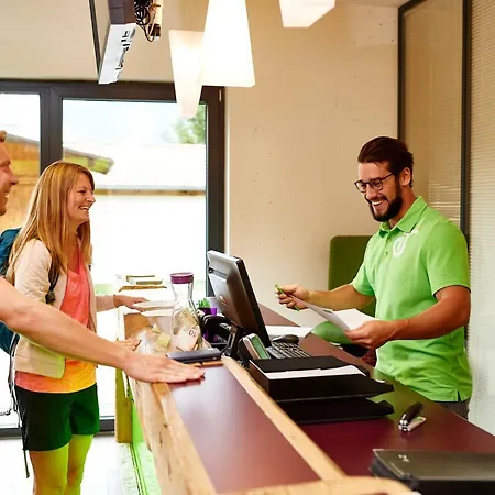 Отель Explorer 4*